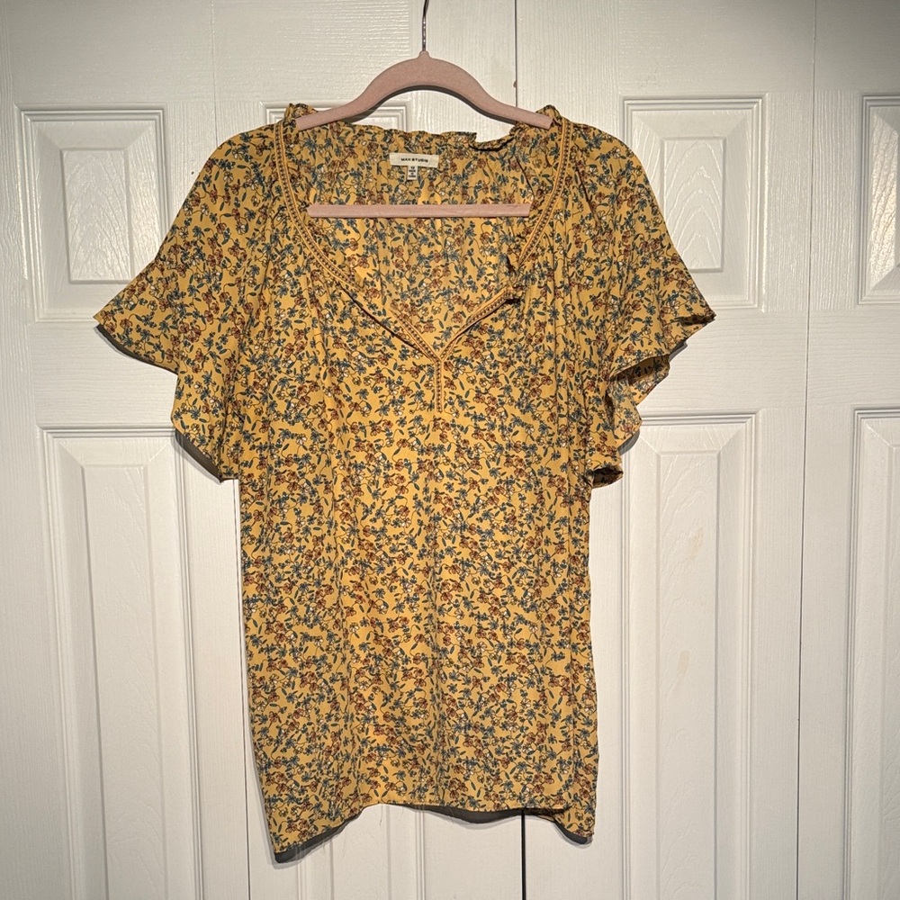 Max Studio Mustard Floral V-Neck Flutter Sleeve Top